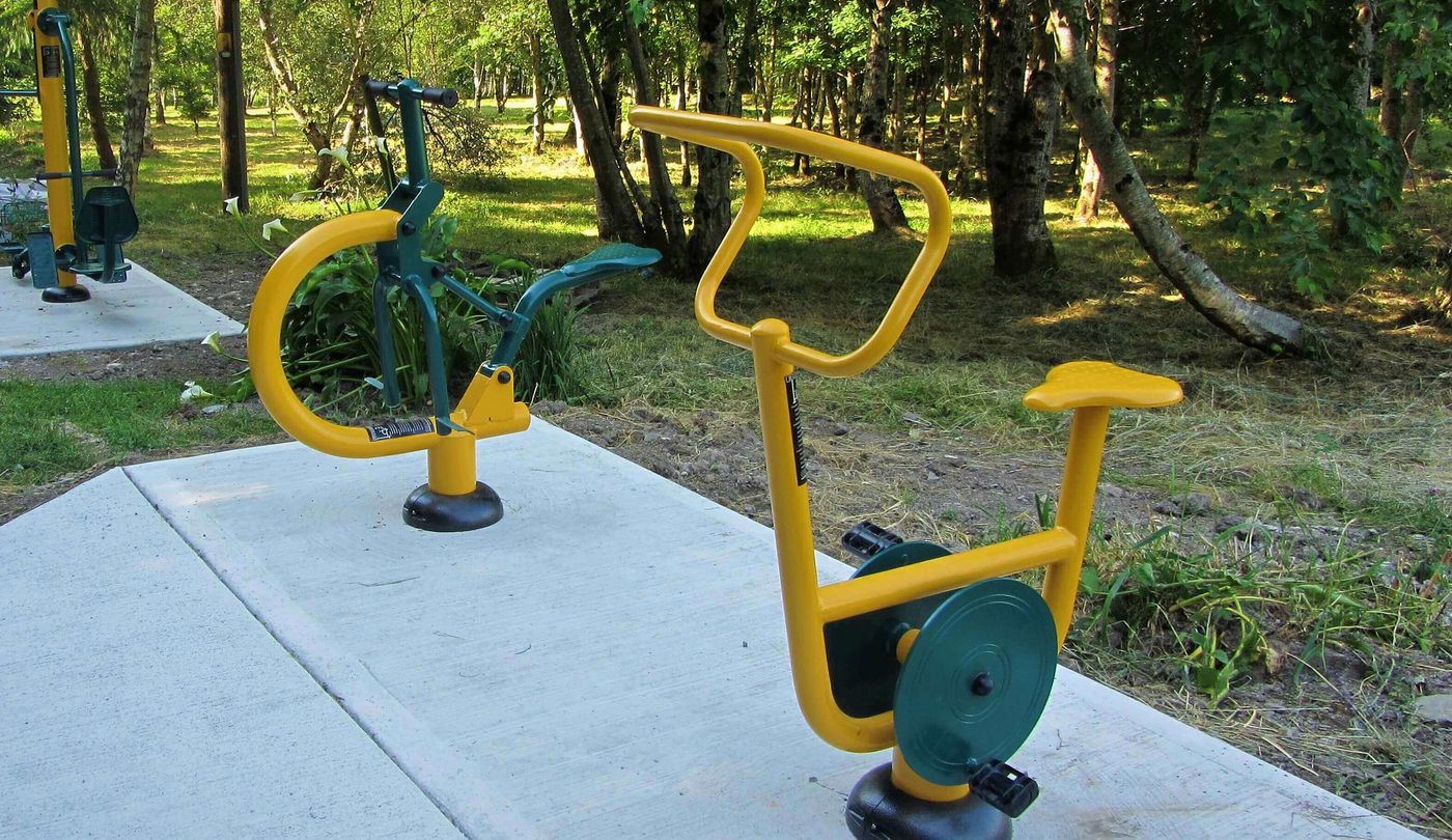 Outdoor exercise machines